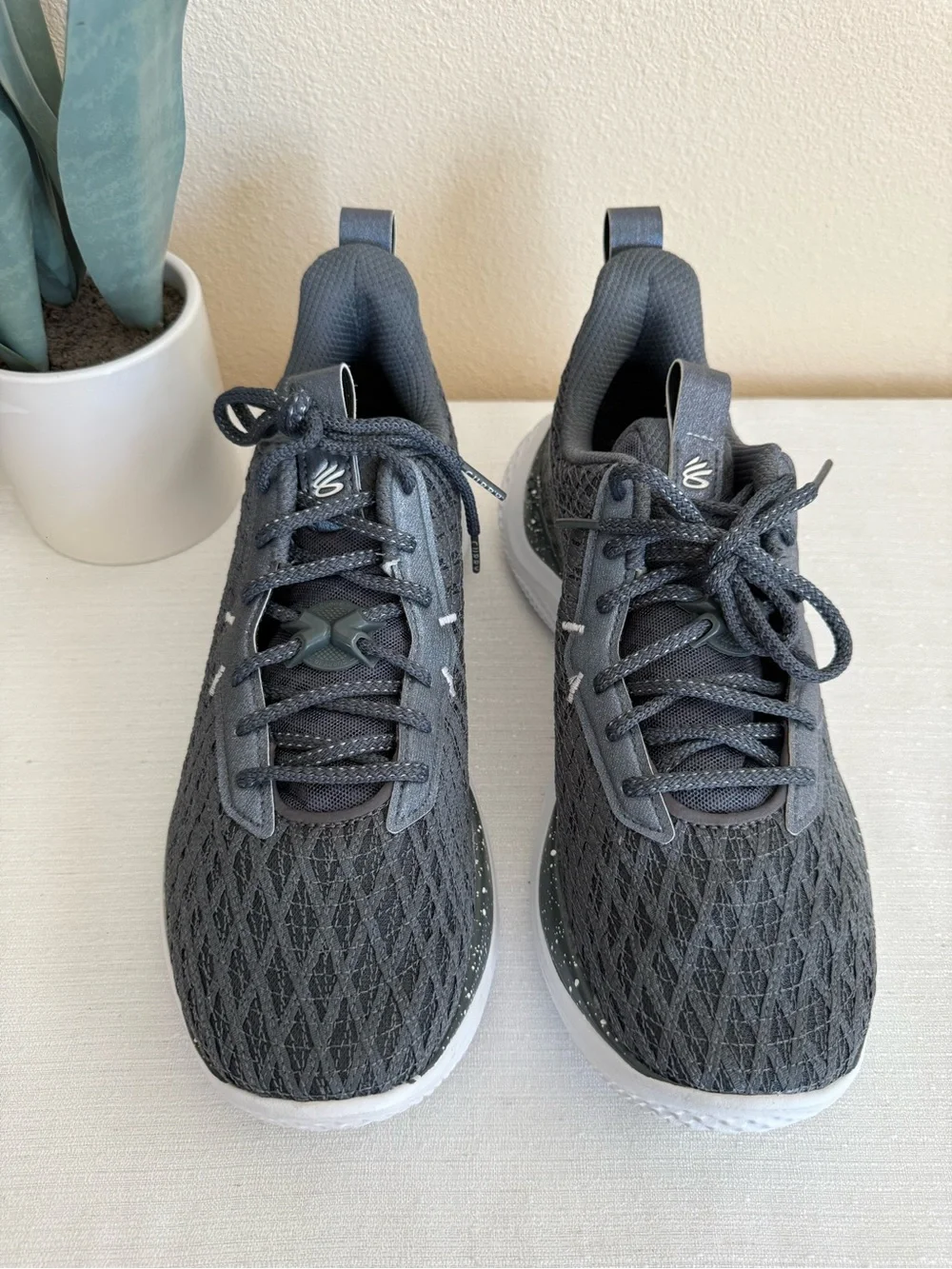 New Under Armour Curry Gray Athletic Sneakers with White Speckled Sole